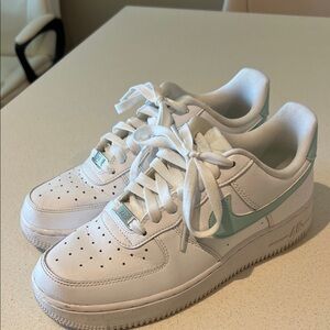 Nike White and Mint Green Sneakers